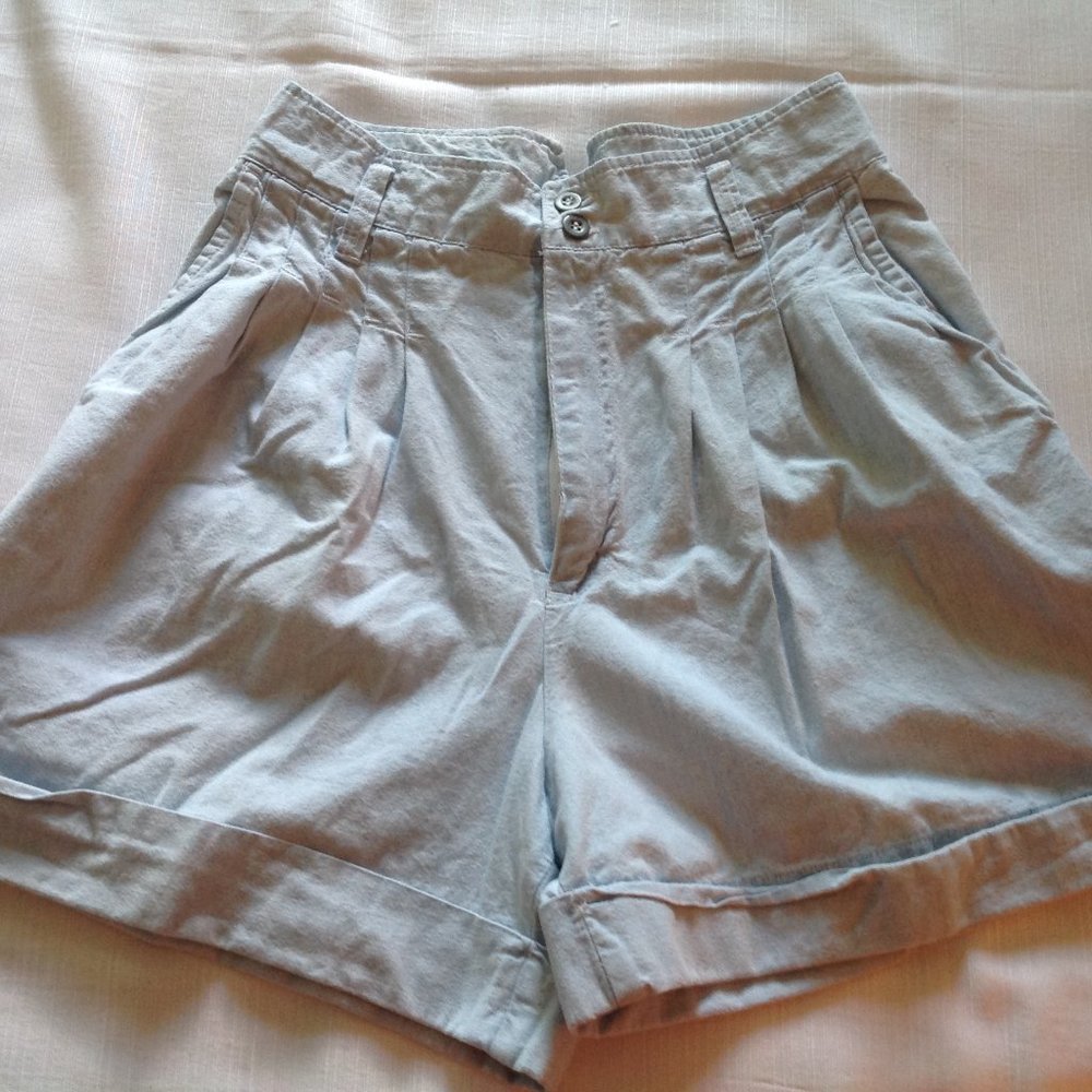 Vintage Palmetto’s Women’s Pale Blue Pleated High Waisted Walking Shorts Size 11